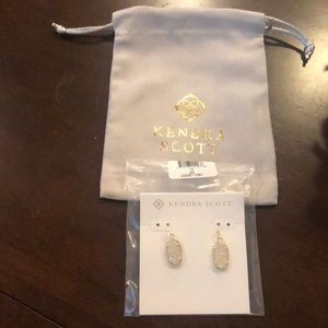 Lee Kendra Scott Earrings - Gold